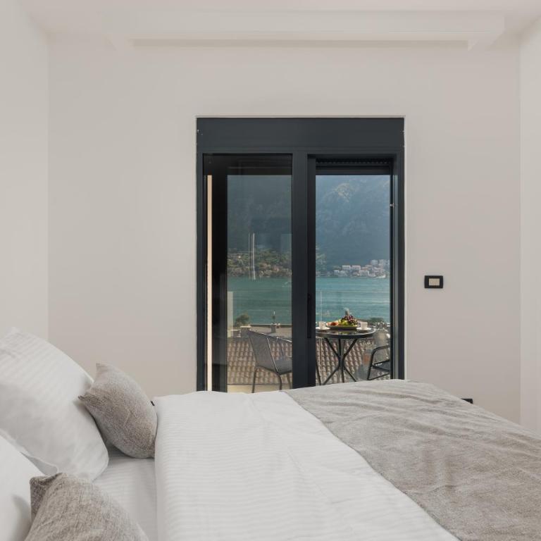 Berge Apartments - Three-Bedroom Apartment - 5