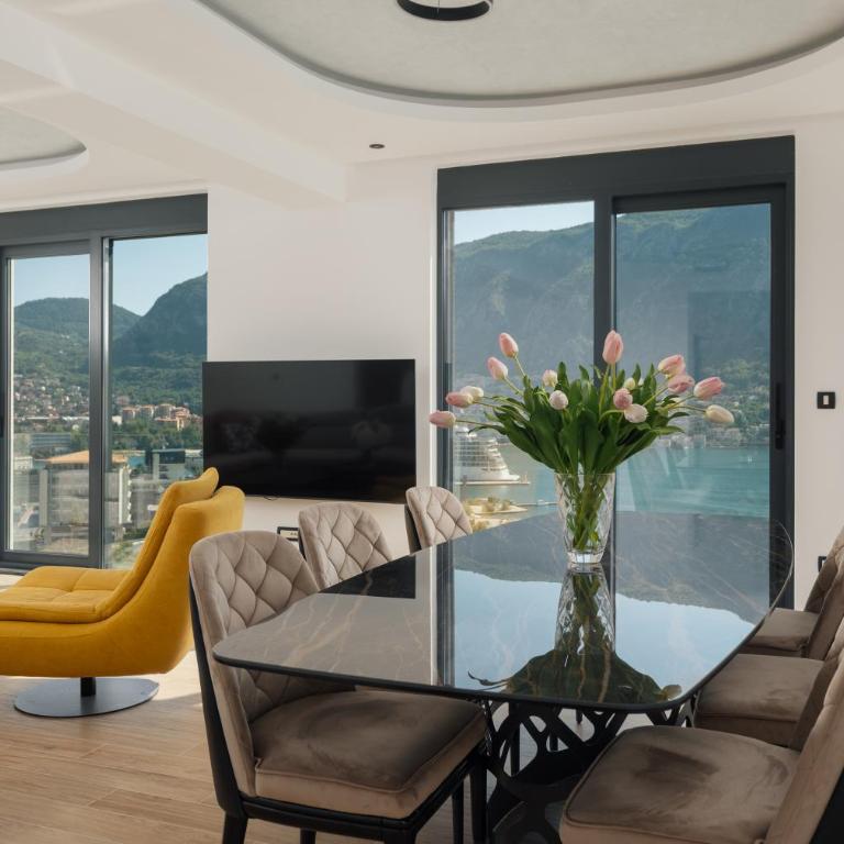 Berge Apartments - Three-Bedroom Apartment - 8