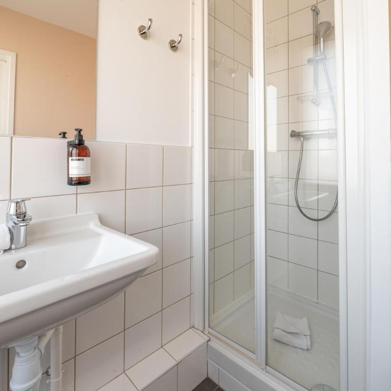 UCPA SPORT STATION HOSTEL PARIS - Chambre Double - 4