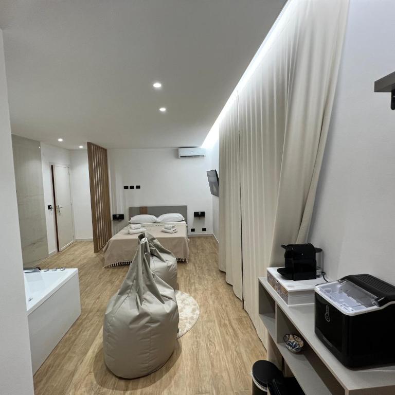 Luxury - 5 Stars - Suite with a jacuzzi 70's rooms - Suite con Balcone - 65