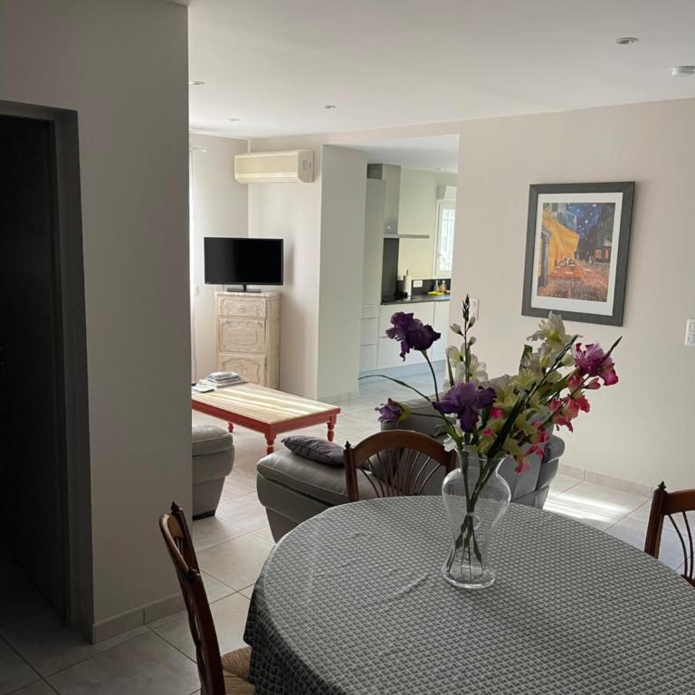 Petite maison avec cour près du centre - Maison 2 Chambres - 14