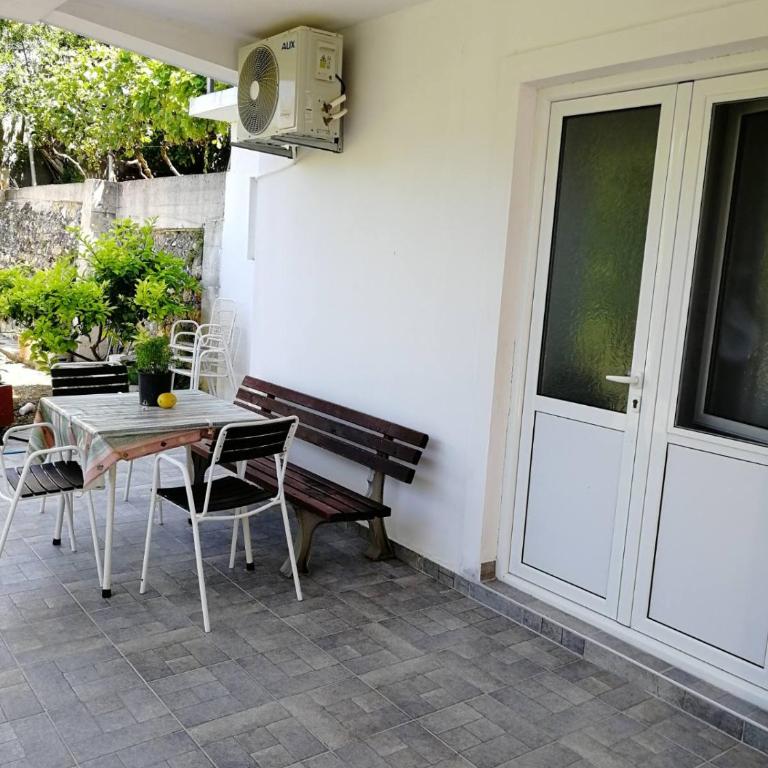 Apartments Ivana - Apartment with Garden View - 15