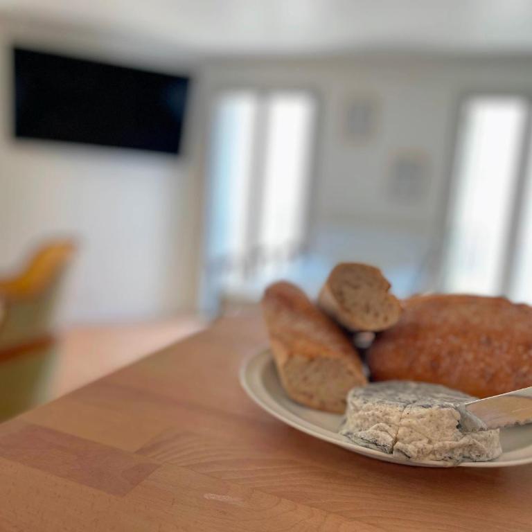 Apartment Vieil Antibes 82 m2 with secured private parking 3 Rooms - Apartment mit 3 Schlafzimmern - 21