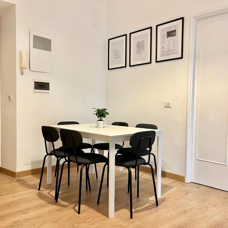 VATICAN VIBES - Three-Bedroom Apartment - 43