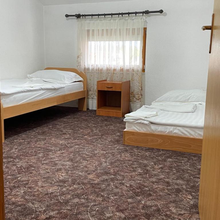 Pišta-pause - Three-Bedroom Apartment - 10