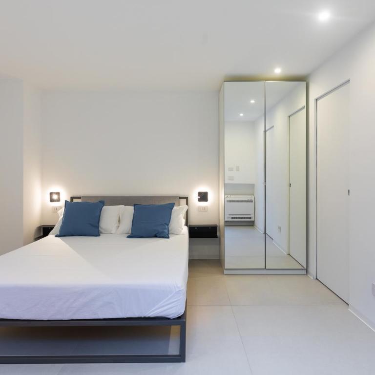 A - MARE Home Catania - Double Room with Park View - 14