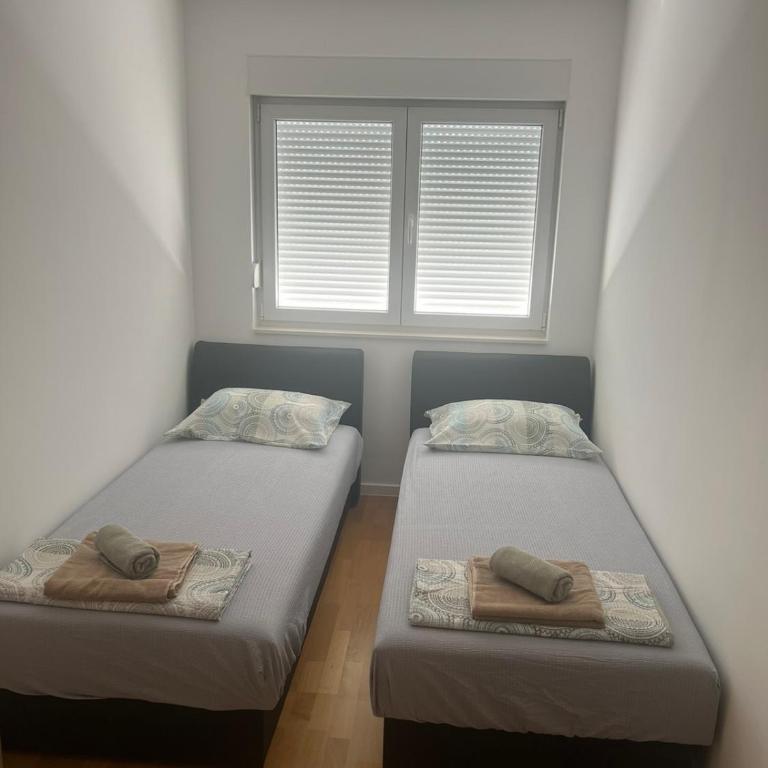 Apartment Ljalja - Two-Bedroom Apartment - 21