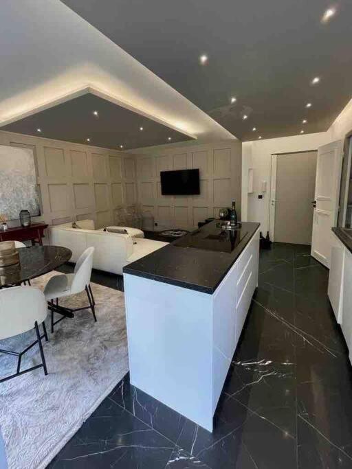 Appartement luxe 2 pièces proche Tour Eiffel - Appartement 1 Chambre - 14