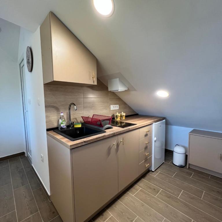 Apartment ĆIRO - One-Bedroom Apartment - 10