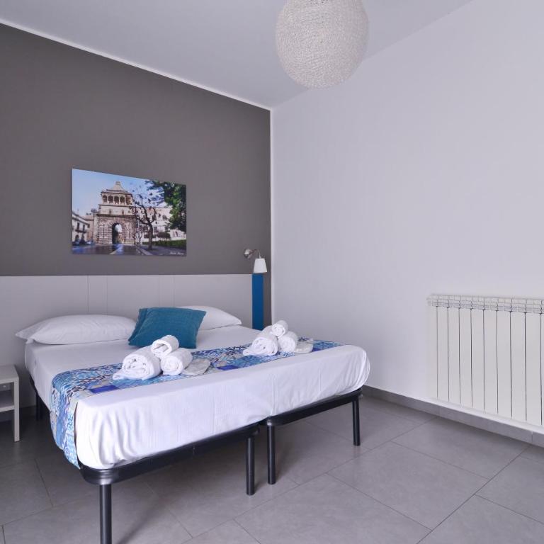B&B Le Porte Del Centro - Camera Matrimoniale Deluxe con Bagno Privato - 4