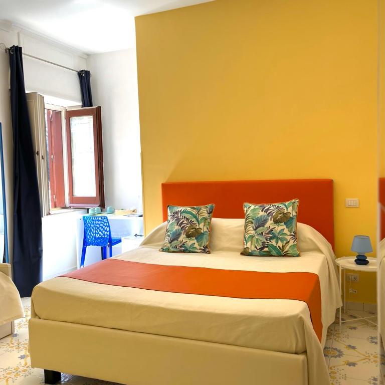 Sorrento Street View - Triple Room - 3