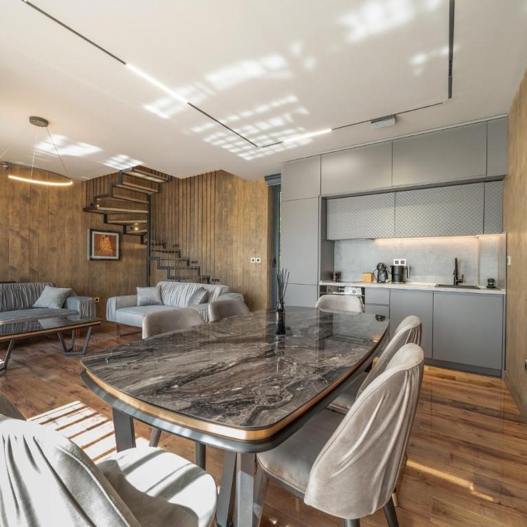 MONTE PINE CHALETS - Two-Bedroom Chalet - 10