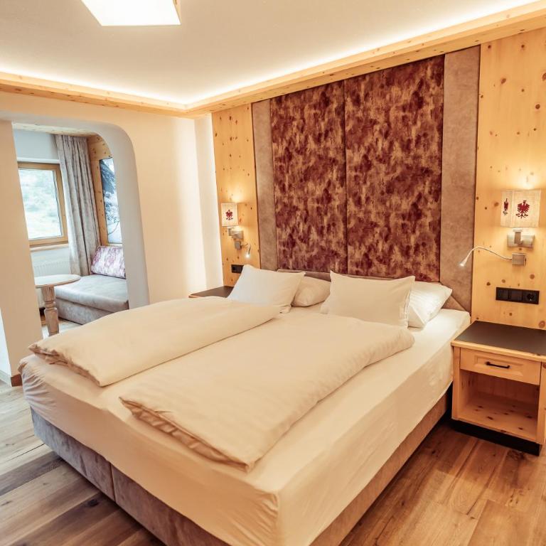 Hotel Neuhintertux 4 Sterne superior - Deluxe Doppelzimmer - 9