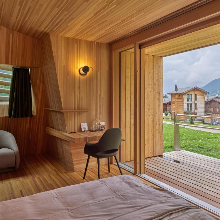 Hotel Glocke - Deluxe Doppelzimmer (2 Erwachsene & 1 Kind) - 2