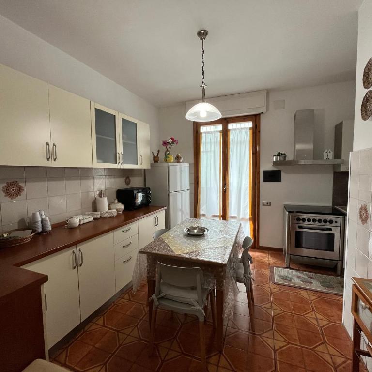 Appartamento Incantevole a Follonica Mare- 5 posti - Appartamento con 2 Camere da Letto - 3