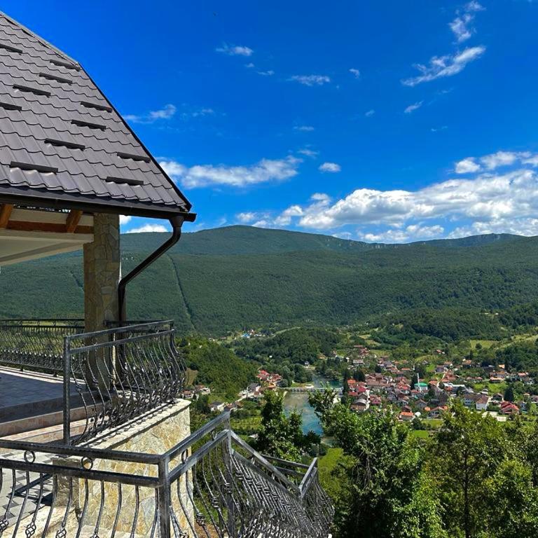 Villa Ostrovica - Three-Bedroom Villa - 13