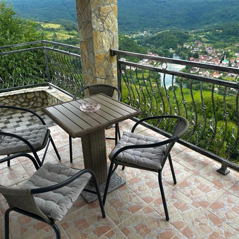 Villa Ostrovica - Three-Bedroom Villa - 15