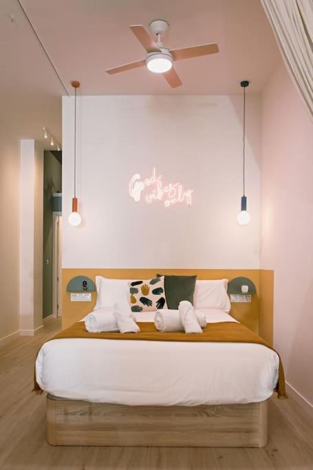 Park Central loft. Ruzzafa. - One-Bedroom Apartment - 36