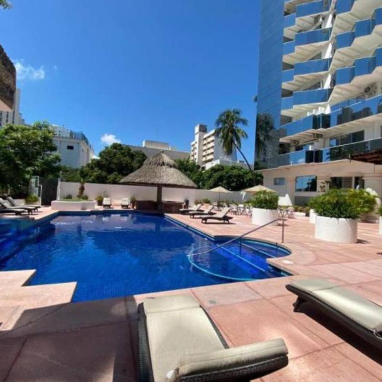 Fresca estancia en zona Dorada con Alberca/Playa! - One-Bedroom Apartment - 1
