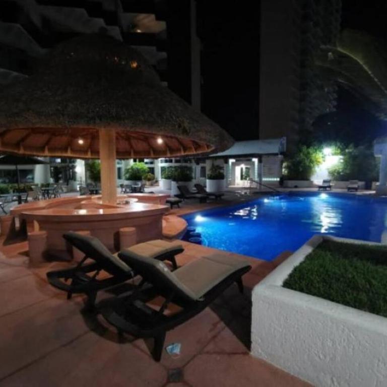 Fresca estancia en zona Dorada con Alberca/Playa! - One-Bedroom Apartment - 20