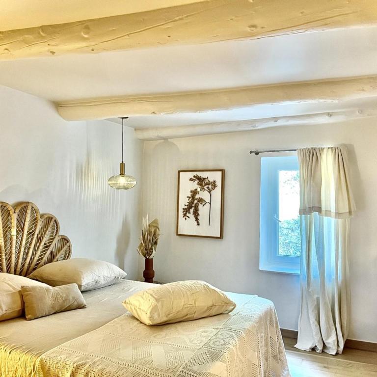 Maison en pierre avec piscine, 6 couchages, située au cœur de Mallemort, Provence. - FR-1-658-25 - Maison de Vacances - 6
