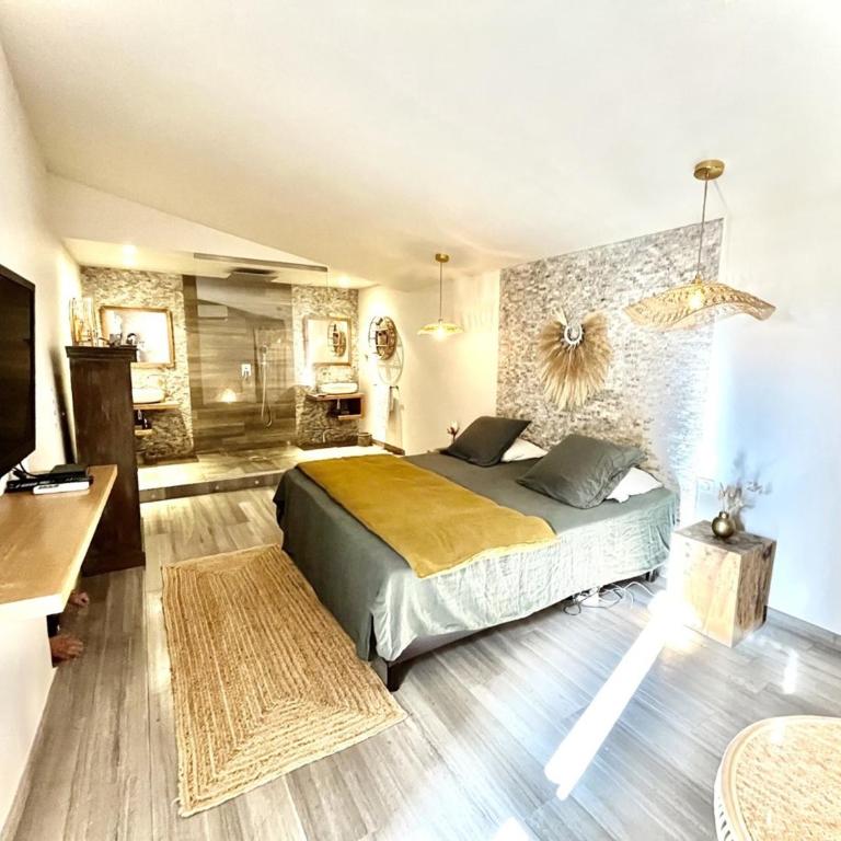 Maison en pierre avec piscine, 6 couchages, située au cœur de Mallemort, Provence. - FR-1-658-25 - Maison de Vacances - 7