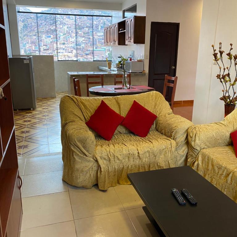Adriano's Deluxe Apartments Base - Three-Bedroom Apartment - 26