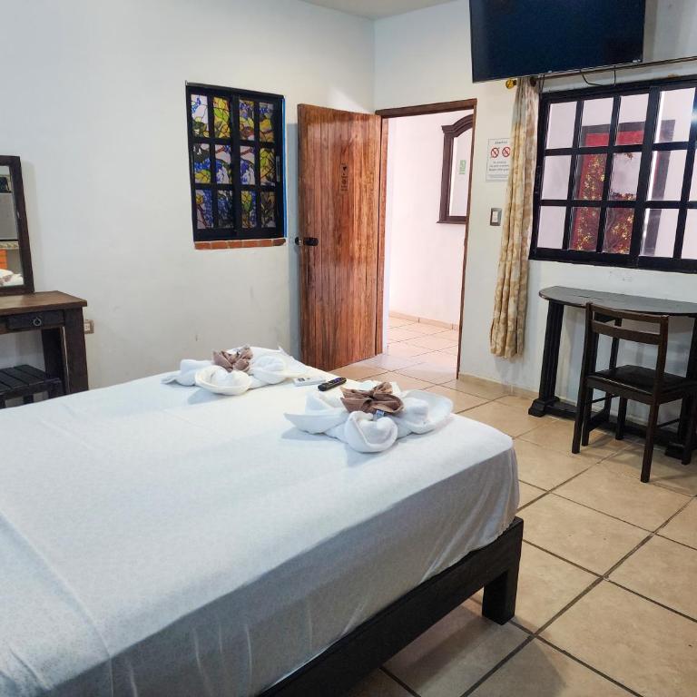 Fitz-Mar - Small Double Room - 6