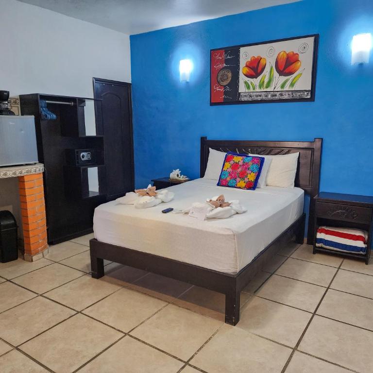 Fitz-Mar - Small Double Room - 9