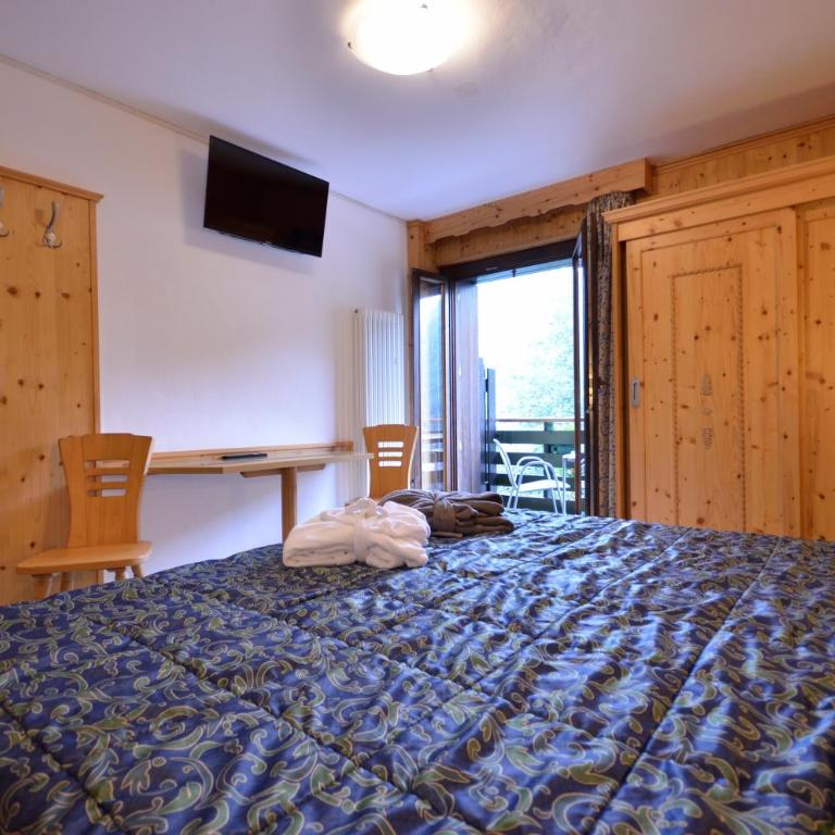 Hotel Cime D'Oro - Camera Matrimoniale con Balcone - 3
