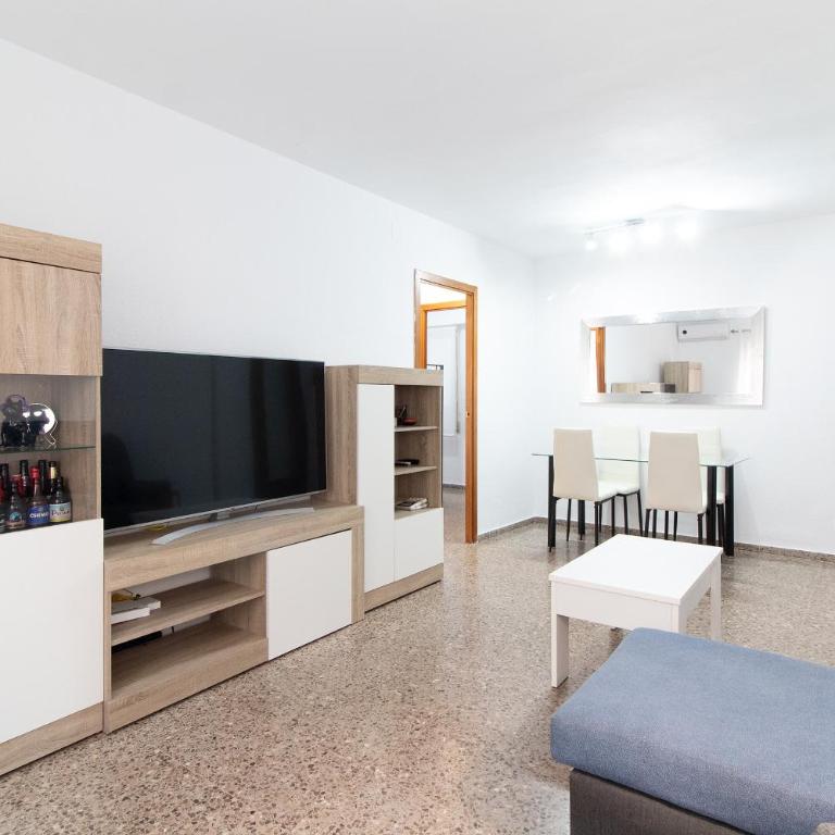 Global Vacacional, Practico apartamento para 6 personas en Puerto Sagunto - Apartamento - 1
