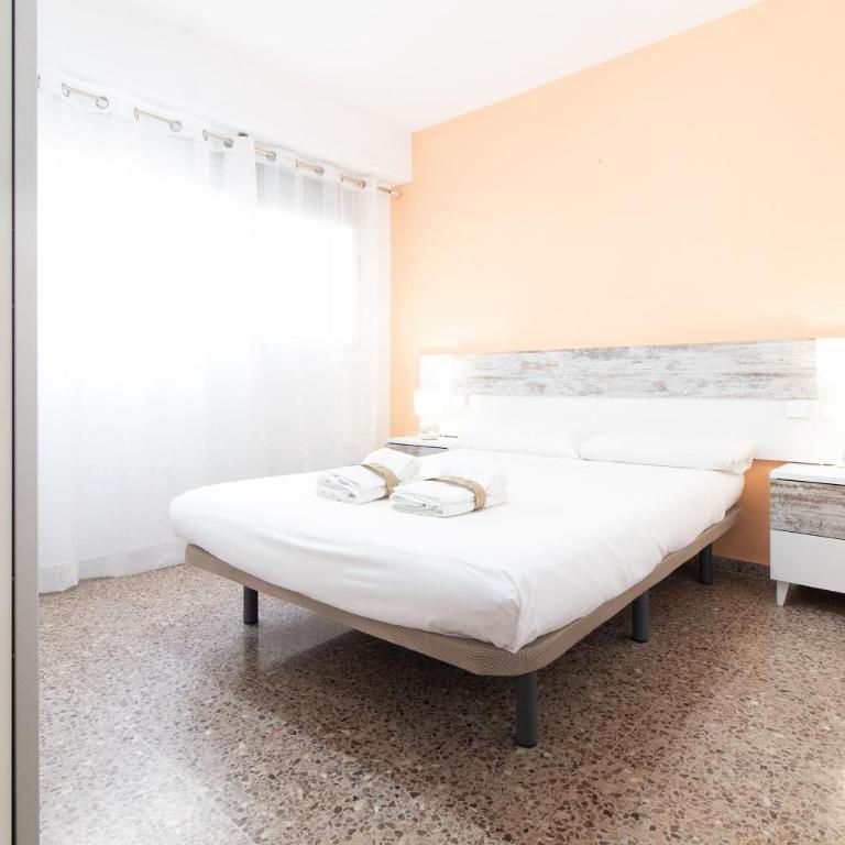 Global Vacacional, Practico apartamento para 6 personas en Puerto Sagunto - Apartamento - 6