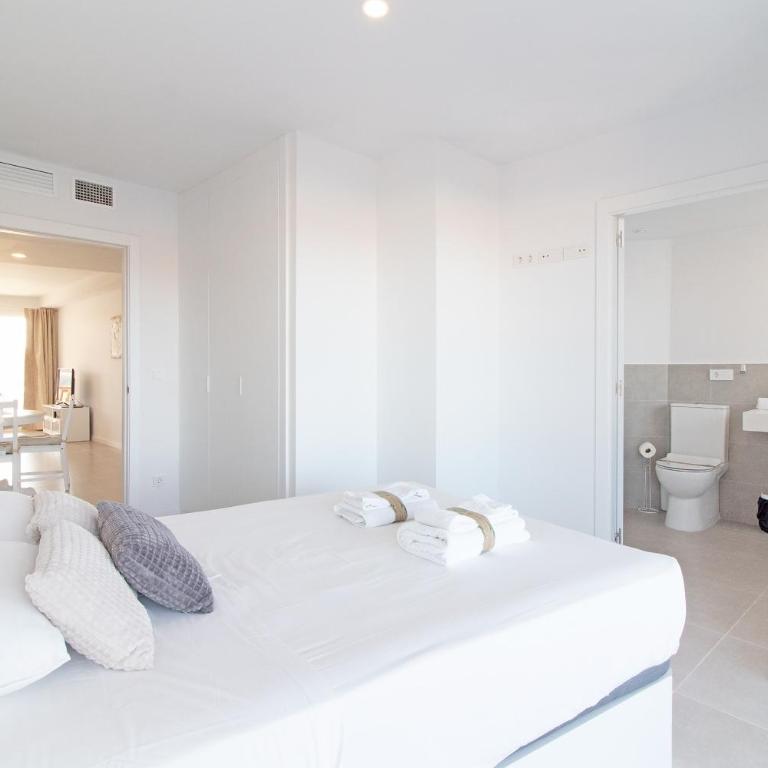 Global Vacacional, Apartamento con 2 terrazas en Gran Canet - Appartement - Vue sur Piscine - 6