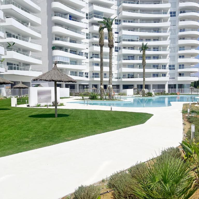 Global Vacacional, Apartamento con 2 terrazas en Gran Canet - Appartement - Vue sur Piscine - 28