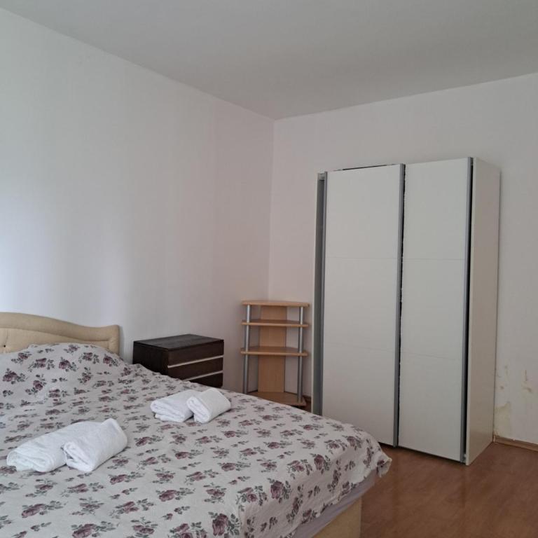 Apartman Aya Rejana - Three-Bedroom Apartment - 2