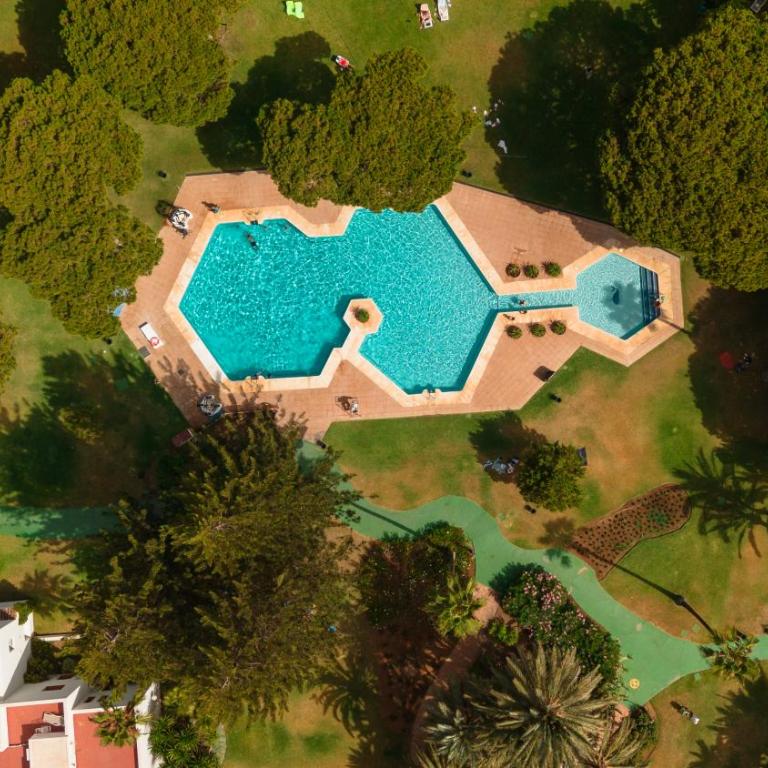 Holiday home, with direct access to the beach, sea views and south facing, in Puerto Banús - Apartment - 71