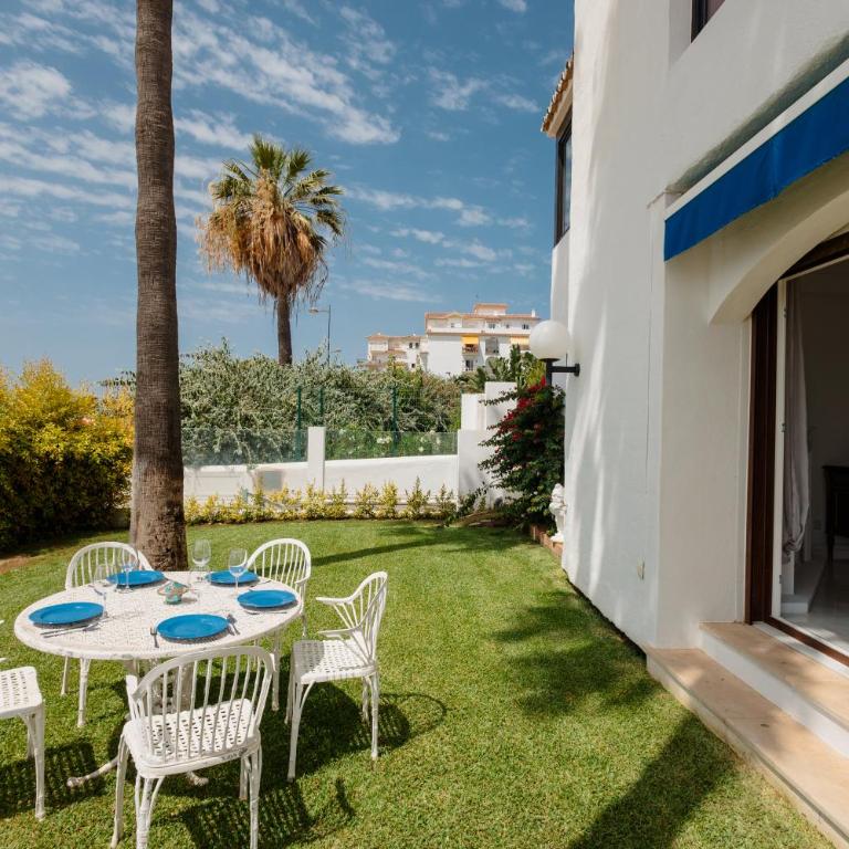 Holiday home, with direct access to the beach, sea views and south facing, in Puerto Banús - Apartment - 29