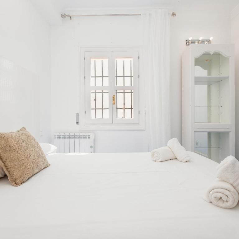 Holiday home, with direct access to the beach, sea views and south facing, in Puerto Banús - Apartment - 11