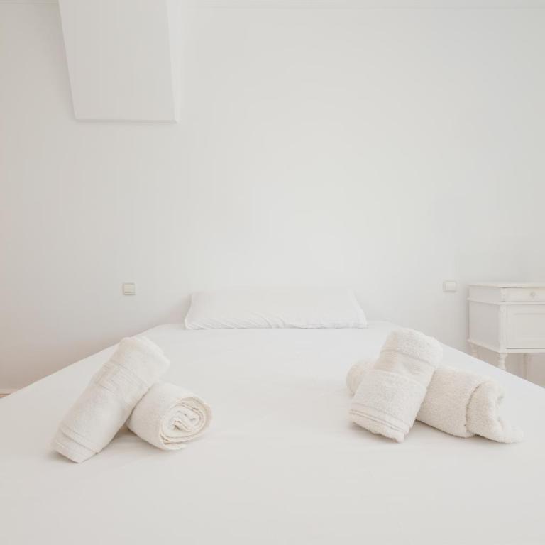 Holiday home, with direct access to the beach, sea views and south facing, in Puerto Banús - Apartment - 56