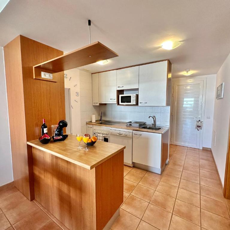 Black Rock Apartment - Two-Bedroom Apartment - 18