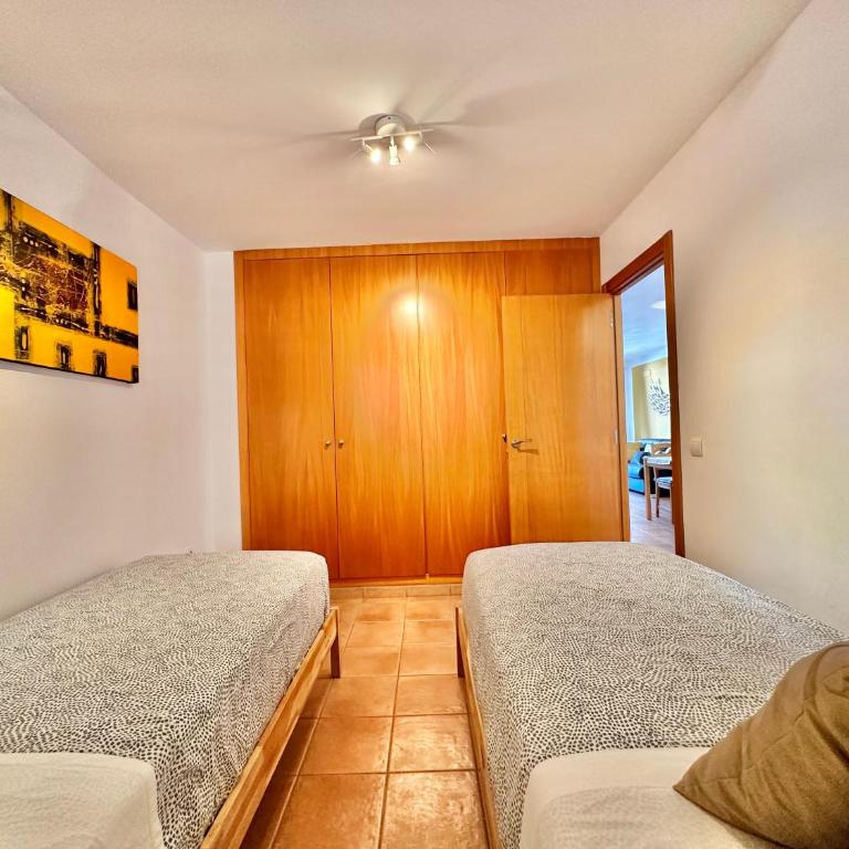 Black Rock Apartment - Two-Bedroom Apartment - 30