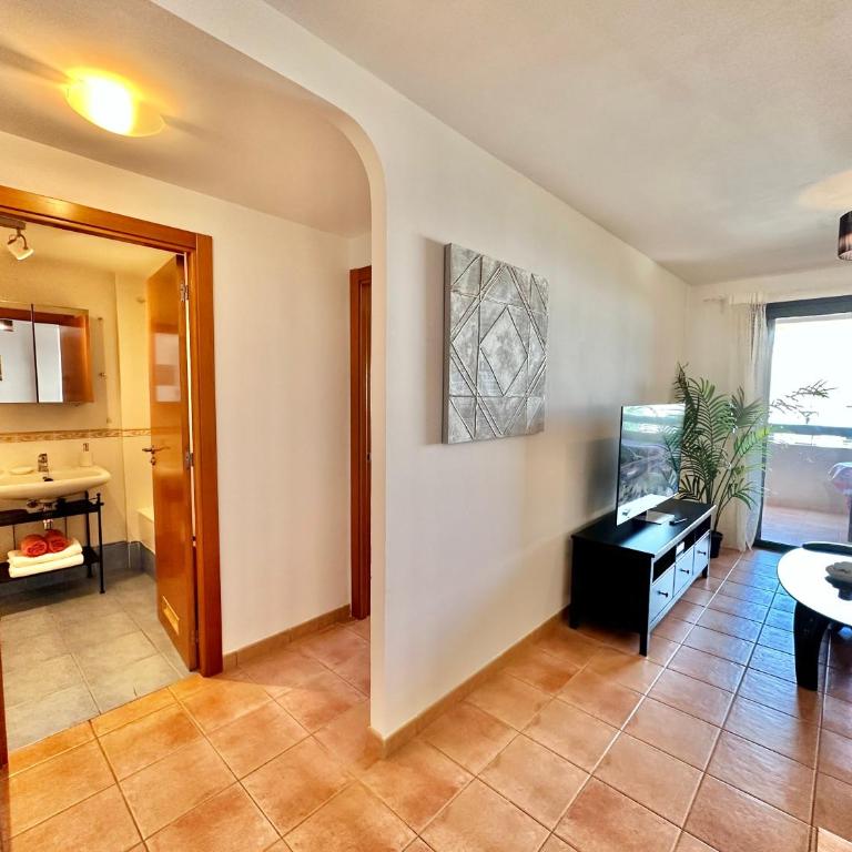 Black Rock Apartment - Two-Bedroom Apartment - 27