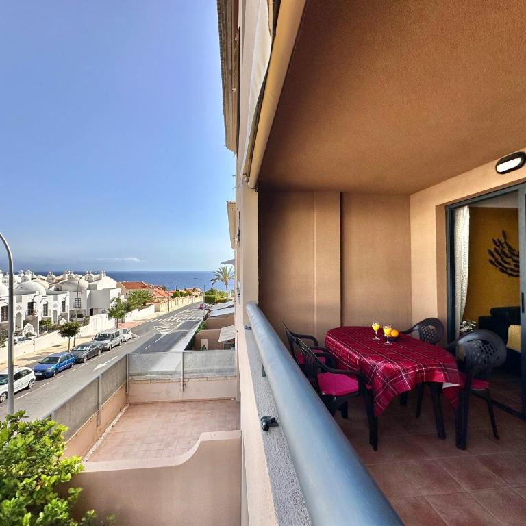 Black Rock Apartment - Two-Bedroom Apartment - 8