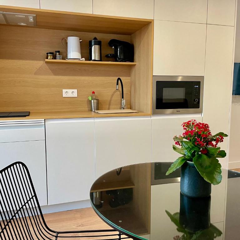 ALDARA SUITES - One-Bedroom Apartment - 5