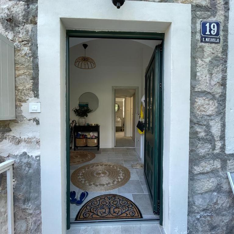 Vila Stefi - Three-Bedroom Apartment - 9