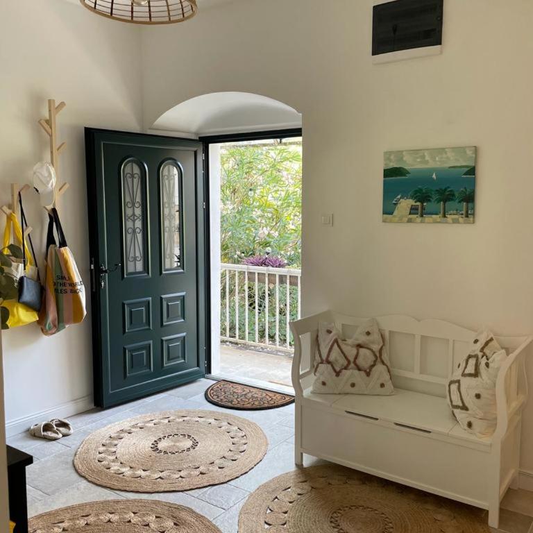 Vila Stefi - Three-Bedroom Apartment - 14