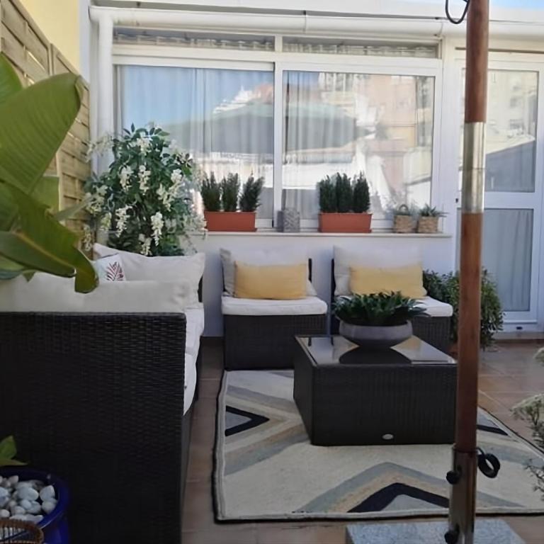 Sol y Malaga - Designer Duplex con Terraza y Parking - Apartamento de 2 dormitorios - 32