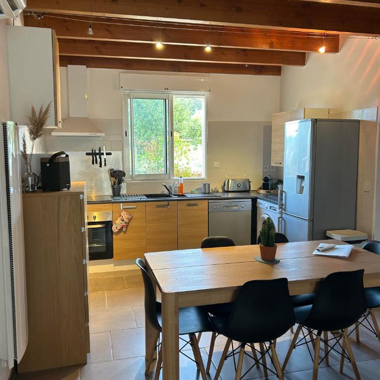 Maison au calme avec piscine Vallon Pont d'Arc - Maison 3 Chambres - 14