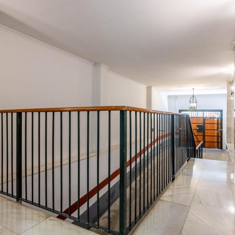 Amplísimo apartamento de diseño nuevo en el corazón de Triana, Parking included - Apartamento de 2 dormitorios - 10