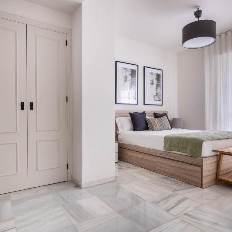 Amplísimo apartamento de diseño nuevo en el corazón de Triana, Parking included - Apartamento de 2 dormitorios - 20
